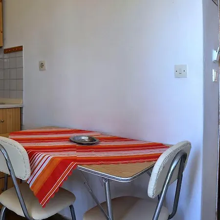 Aris Apartment
