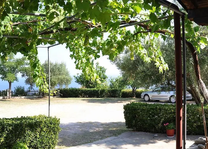 Apartman Aris Ajía Paraszkeví