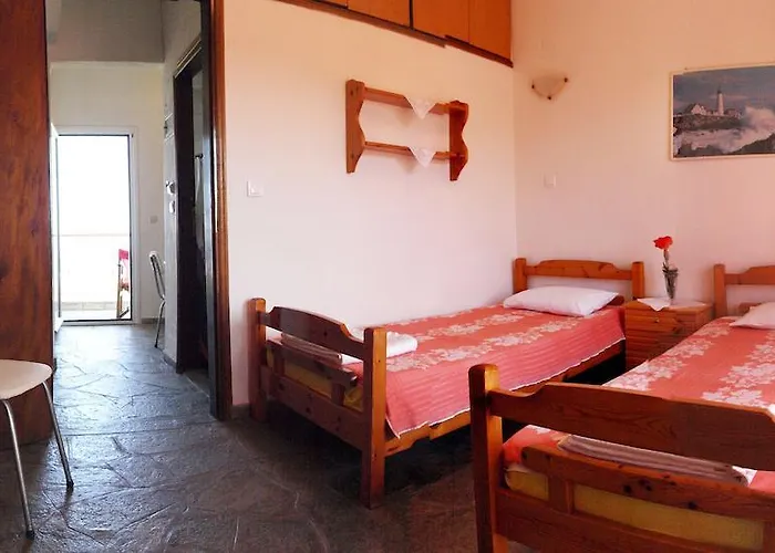 Aris * Ajía Paraszkeví